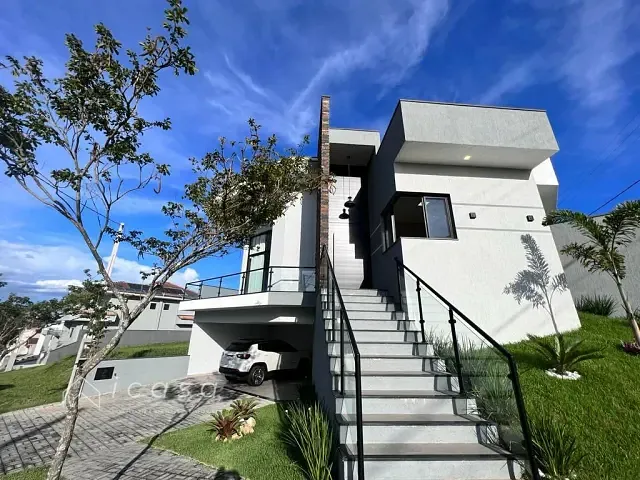 Casa com 360m² 3 quartos e 2 banheiros, para alugar, no bairro Condomínio Terras do Vale em Caçapava