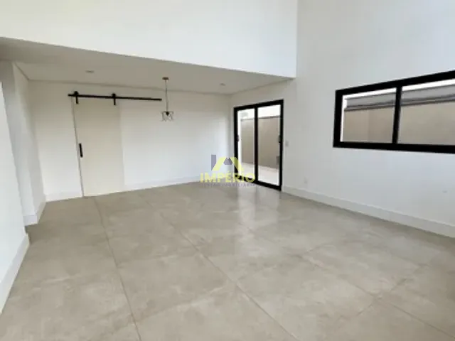 Casa com 310m² 3 quartos e 5 banheiros, à venda ou para alugar, no bairro Residencial Central Parque em Salto