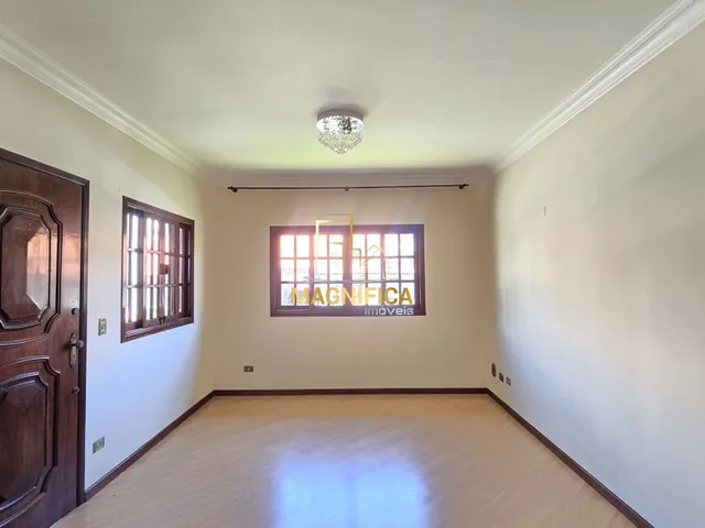 Casa 4 quartos e 4 banheiros, à venda, no bairro Uberaba em Curitiba