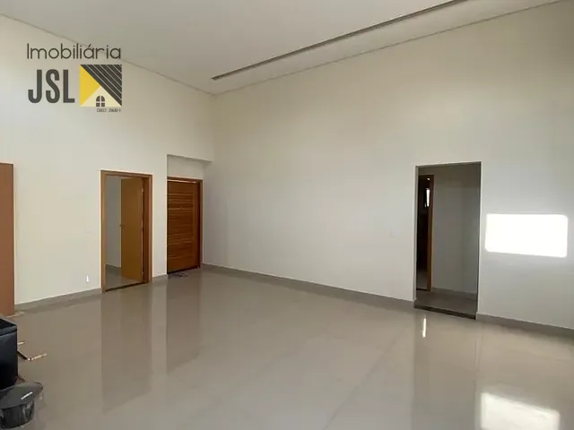 Casa com 300m² 3 quartos e 2 banheiros, à venda, no bairro Condomínio Terras do Vale em Caçapava