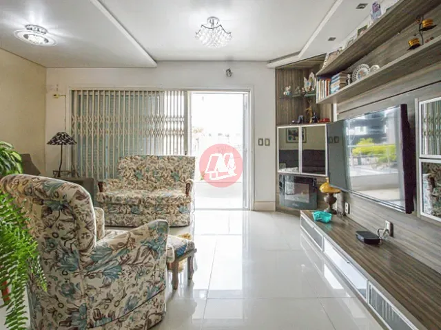 Casa com 350m² 4 quartos e 5 banheiros, à venda ou para alugar, no bairro Jardim Itu em Porto Alegre