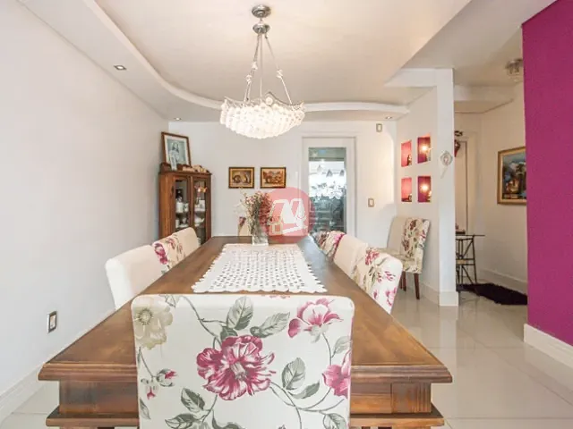 Casa com 350m² 4 quartos e 5 banheiros, à venda ou para alugar, no bairro Jardim Itu em Porto Alegre