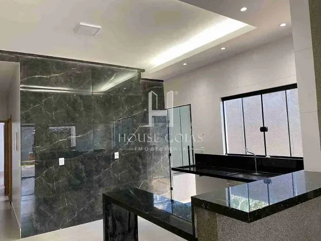 Casa com 183m² 2 quartos e 2 banheiros, à venda, no bairro Villar Baviera em Goiânia