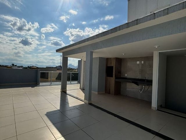 Casa com 110m² 3 quartos e 5 banheiros, à venda, no bairro Costazul em Rio das Ostras