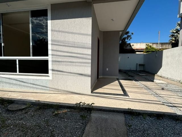 Casa com 110m² 3 quartos e 5 banheiros, à venda, no bairro Costazul em Rio das Ostras