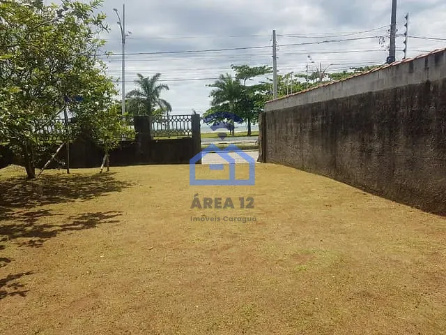 Casa 3 quartos e 2 banheiros, à venda, no bairro Jardim Britânia em Caraguatatuba
