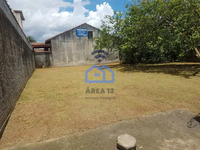 Casa 3 quartos e 2 banheiros, à venda, no bairro Jardim Britânia em Caraguatatuba