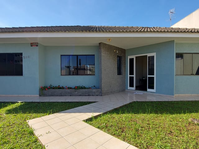Casa com 200m² 3 quartos e 3 banheiros, à venda, no bairro Estrela em Ponta Grossa