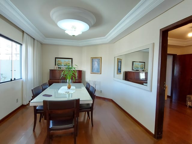 Casa com 200m² 3 quartos e 3 banheiros, à venda, no bairro Estrela em Ponta Grossa