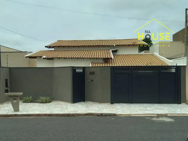 Casa 3 quartos e 3 banheiros, à venda, no bairro Residencial Antonia Franco em Fernandópolis