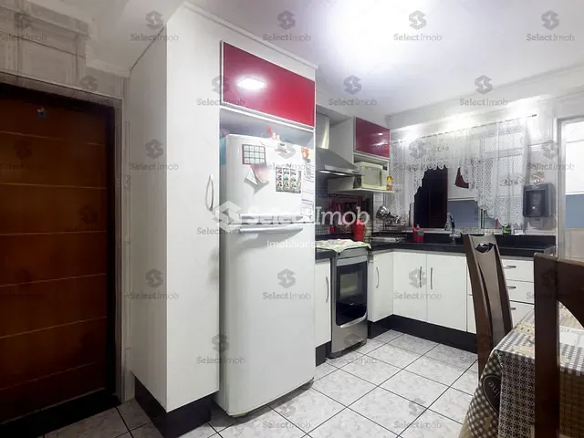 Casa com 226m² 4 quartos e 2 banheiros, à venda, no bairro Parque das Américas em Mauá