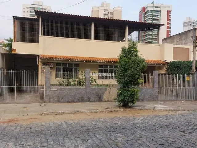 Casa com 449m² 4 quartos e 6 banheiros, à venda, no bairro Centro em Campos dos Goytacazes