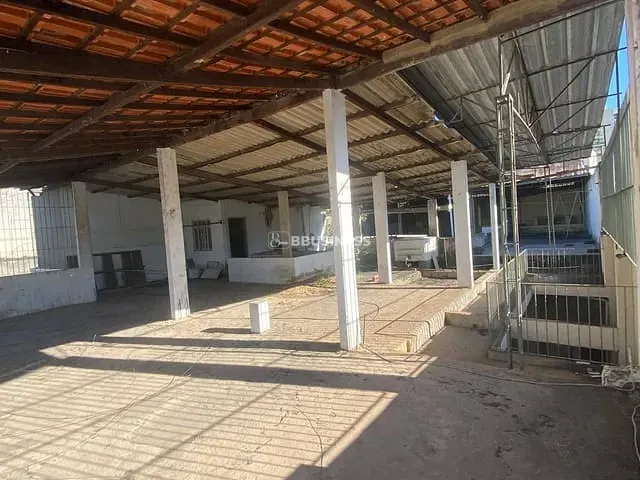 Casa com 449m² 4 quartos e 6 banheiros, à venda, no bairro Centro em Campos dos Goytacazes