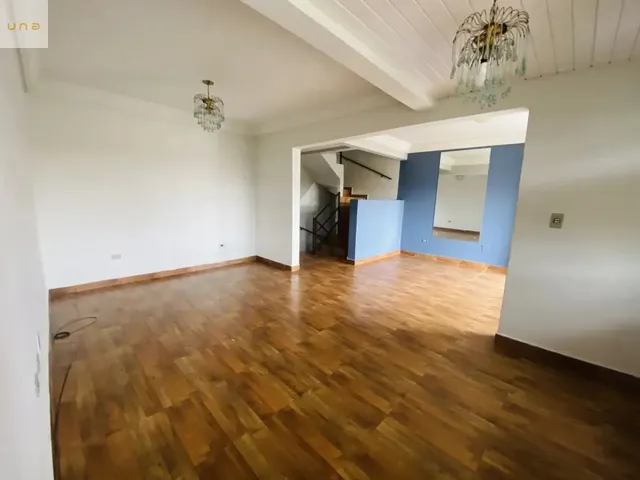 Casa 3 quartos e 5 banheiros, à venda, no bairro Rebouças em Curitiba