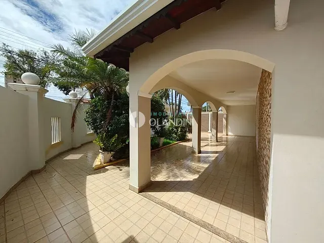 Casa com 712m² 3 quartos e 4 banheiros, à venda, no bairro Jardim Rezek II em Artur Nogueira