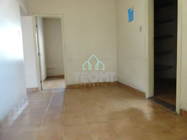 Casa com 309m² 3 quartos e 2 banheiros, à venda, no bairro Jardim das Nações em Taubaté
