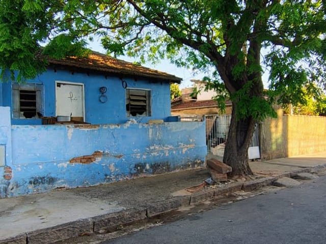 Casa com 216m² 1 quarto e 1 banheiro, à venda, no bairro Vila Brasil em São João da Boa Vista