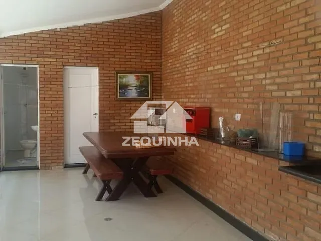 Casa com 380m² 3 quartos e 4 banheiros, à venda, no bairro City Bussocaba em Osasco
