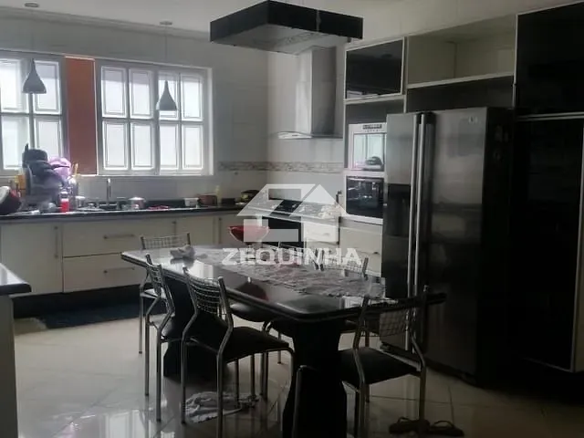 Casa com 380m² 3 quartos e 4 banheiros, à venda, no bairro City Bussocaba em Osasco