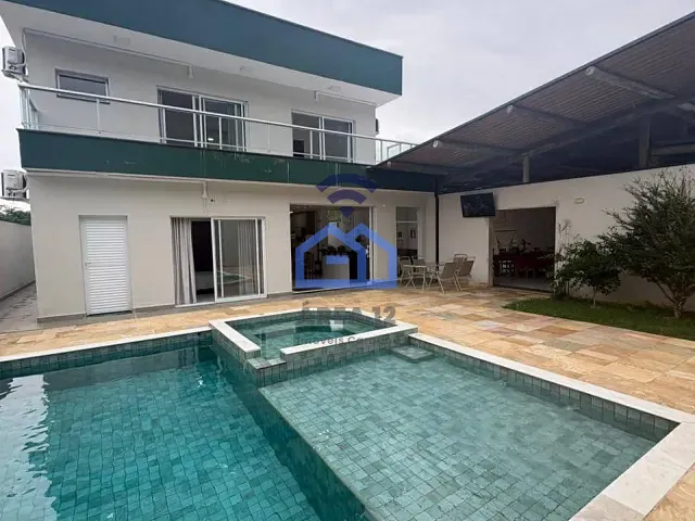 Casa 4 quartos e 5 banheiros, à venda, no bairro Mar Verde II em Caraguatatuba