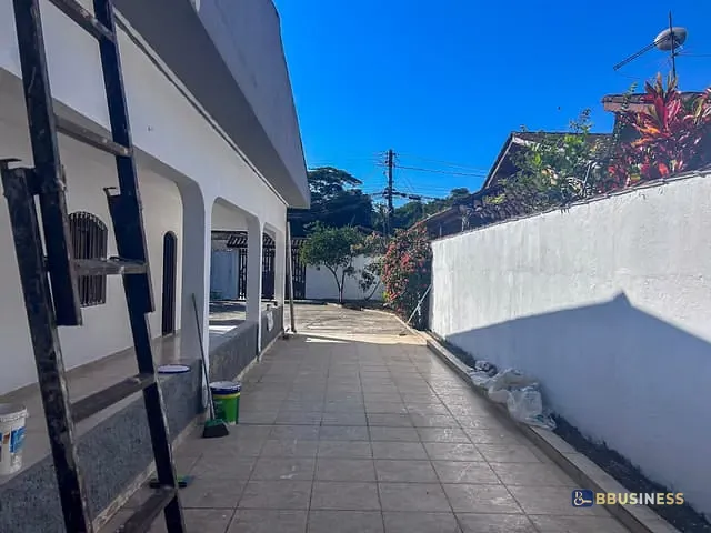 Casa com 450m² 3 quartos e 3 banheiros, à venda, no bairro Centro em Bertioga