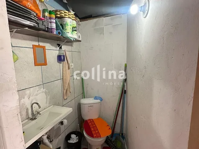 Casa 5 quartos e 4 banheiros, à venda, no bairro Vila Silviânia em Carapicuíba