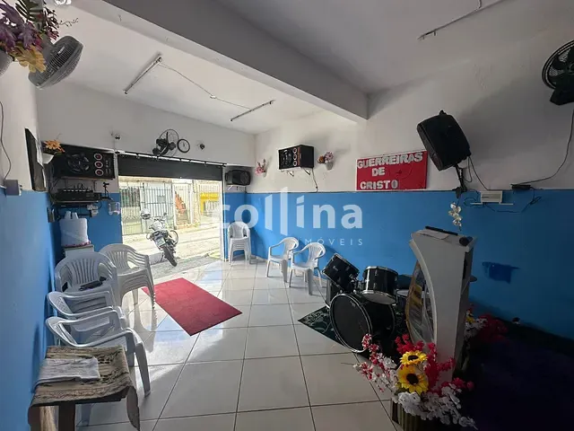 Casa 5 quartos e 4 banheiros, à venda, no bairro Vila Silviânia em Carapicuíba