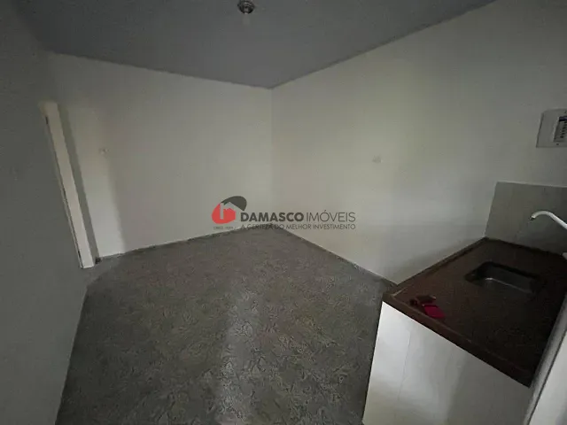 Casa 2 quartos e 1 banheiro, para alugar, no bairro Santa Maria em São Caetano do Sul