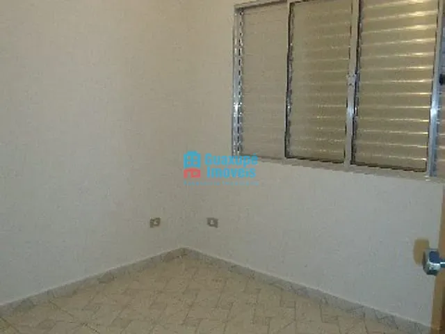 Casa com 250m² 3 quartos e 2 banheiros, para alugar, no bairro Centro em Guaxupé