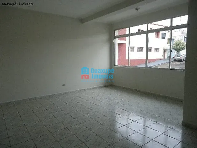 Casa com 250m² 3 quartos e 2 banheiros, para alugar, no bairro Centro em Guaxupé