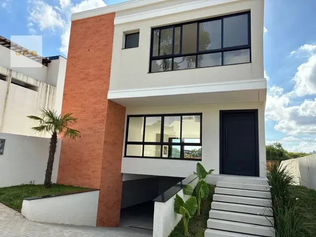 Casa com 290m² 3 quartos e 2 banheiros, à venda, no bairro Santa Cândida em Curitiba