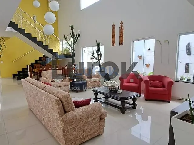 Casa com 343m² 5 quartos e 6 banheiros, à venda, no bairro Parque Lausanne em Valinhos