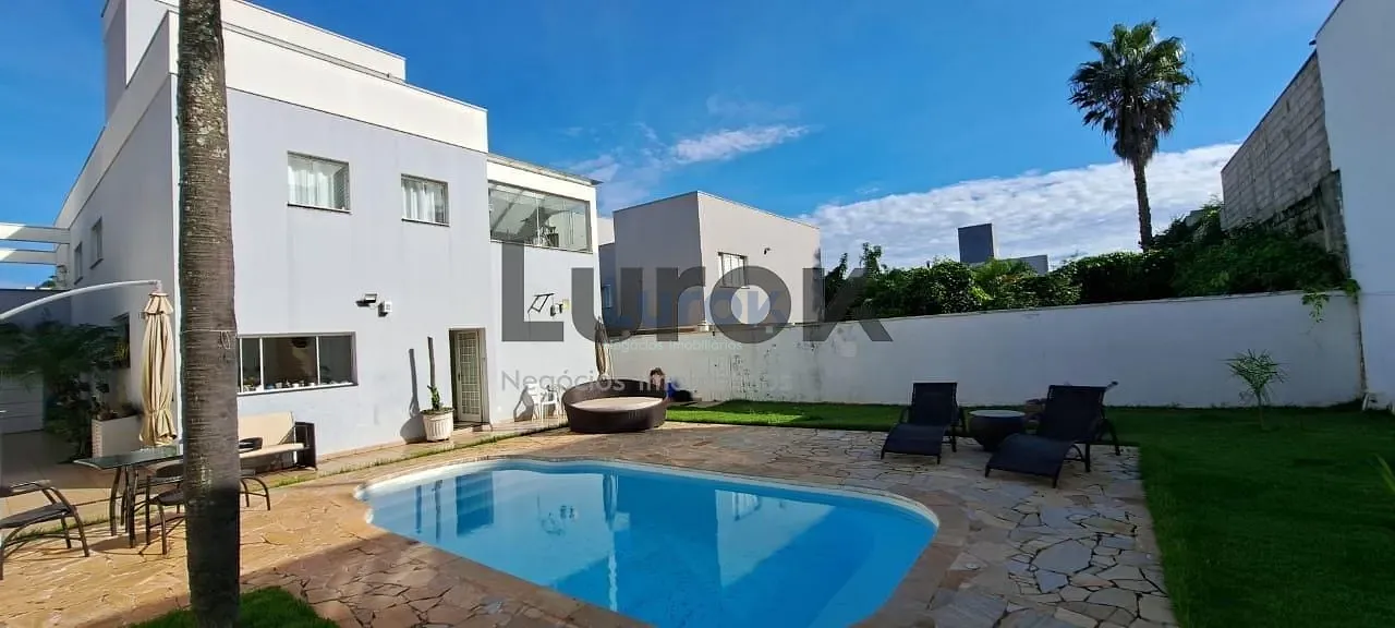 Casa, 5 quartos, 533 m² - Foto 1