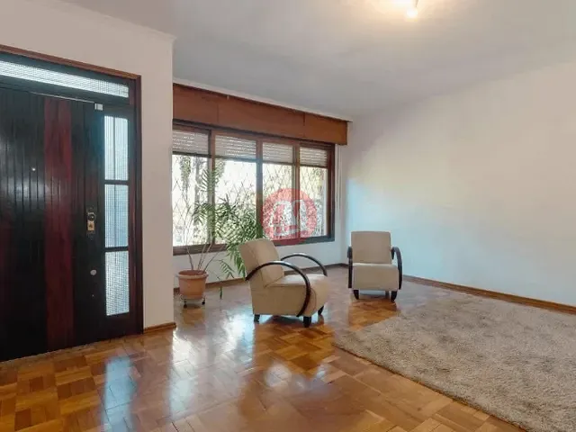 Casa com 660m² 4 quartos e 3 banheiros, para alugar, no bairro Vila Ipiranga em Porto Alegre
