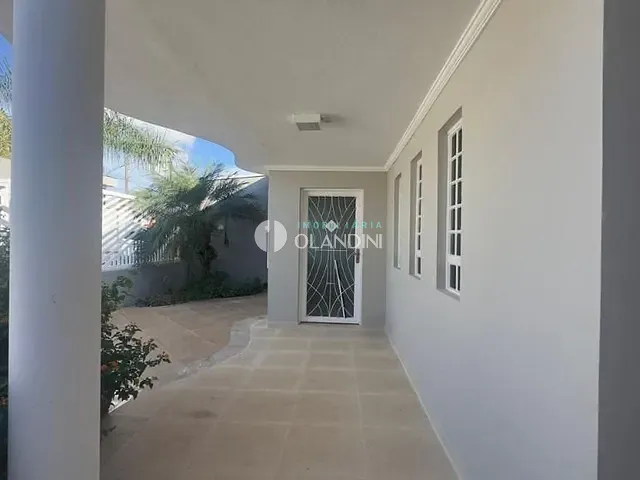 Casa com 480m² 4 quartos e 6 banheiros, à venda, no bairro Jardim Rezek II em Artur Nogueira
