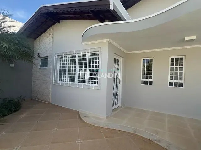 Casa com 480m² 4 quartos e 6 banheiros, à venda, no bairro Jardim Rezek II em Artur Nogueira