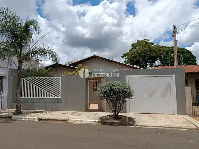 Casa com 480m² 4 quartos e 6 banheiros, à venda, no bairro Jardim Rezek II em Artur Nogueira