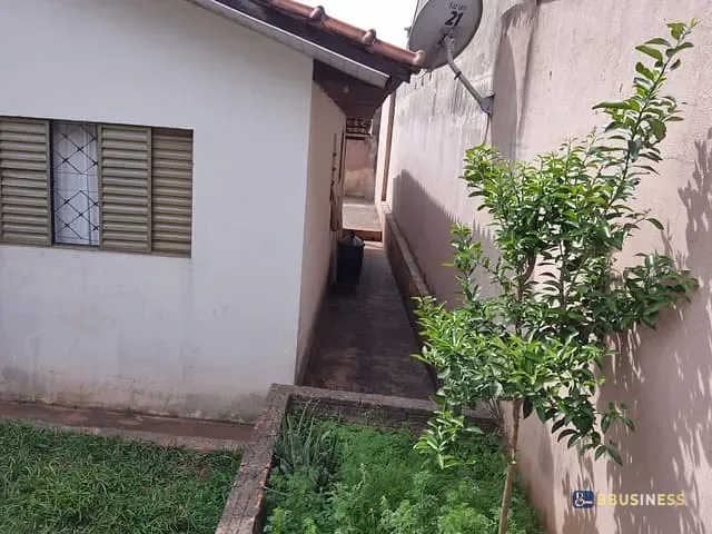 Casa 5 quartos e 1 banheiro, à venda, no bairro Jardim Everest em Londrina