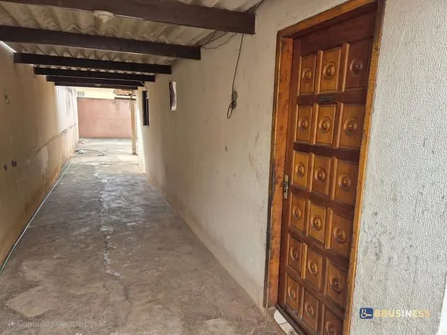 Casa 5 quartos e 1 banheiro, à venda, no bairro Jardim Everest em Londrina
