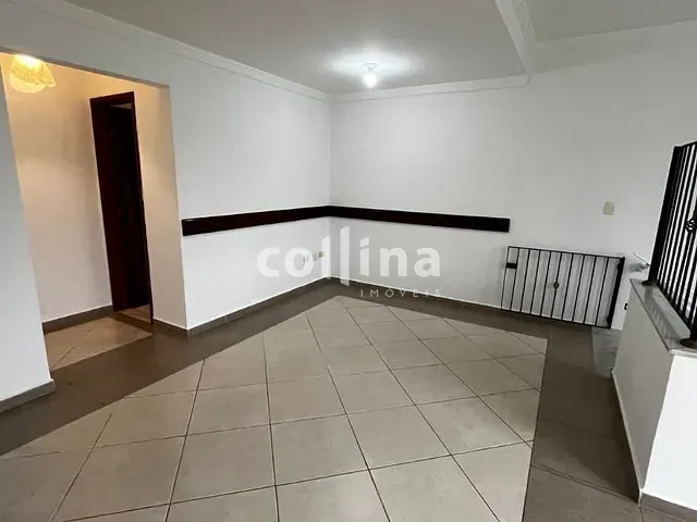 Casa 3 quartos e 4 banheiros, à venda, no bairro Parque Rizzo II em Cotia