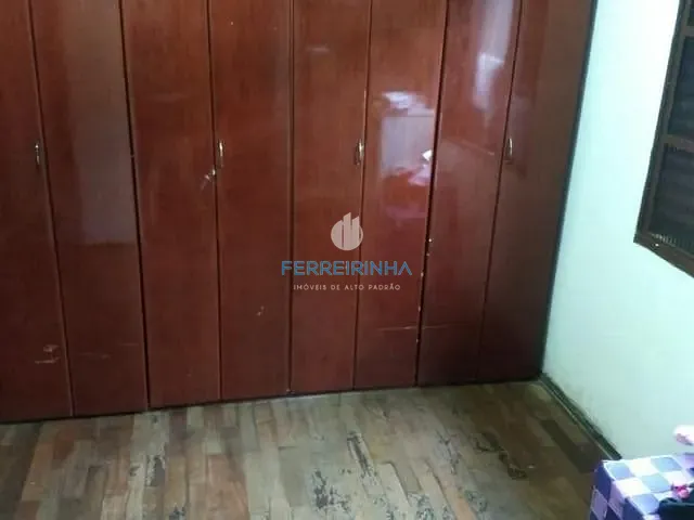 Casa com 252m² 3 quartos e 2 banheiros, à venda ou para alugar, no bairro Urbanova em São José dos Campos