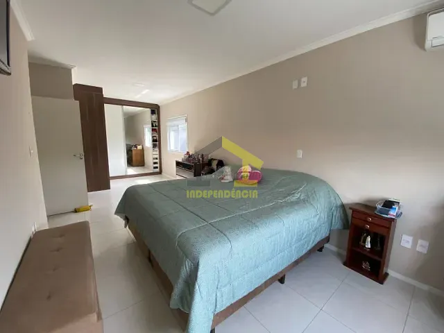 Casa com 415m² 4 quartos e 3 banheiros, à venda, no bairro Vila Brasileira em Itatiba