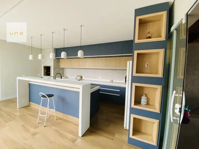 Casa com 252m² 3 quartos e 2 banheiros, à venda, no bairro Portão em Curitiba