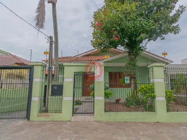 Casa com 388m² 3 quartos e 3 banheiros, à venda, no bairro Vila Ipiranga em Porto Alegre