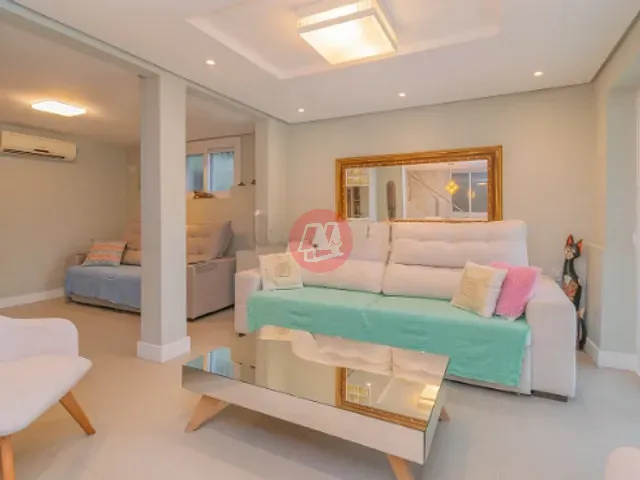 Casa com 388m² 3 quartos e 3 banheiros, à venda, no bairro Vila Ipiranga em Porto Alegre