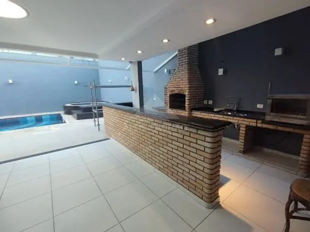 Casa com 500m² 4 quartos e 2 banheiros, à venda ou para alugar, no bairro Contry Park em Mauá