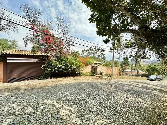 Casa 4 quartos e 3 banheiros, à venda, no bairro Paisagem Renoir em Cotia