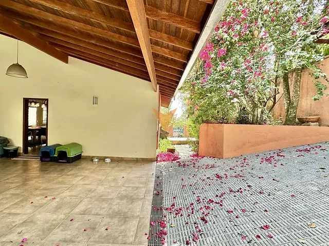 Casa 4 quartos e 3 banheiros, à venda, no bairro Paisagem Renoir em Cotia