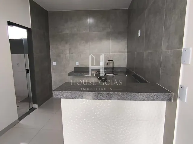 Casa com 181m² 3 quartos e 1 banheiro, à venda, no bairro Parque Ibirapuera em Aparecida de Goiânia