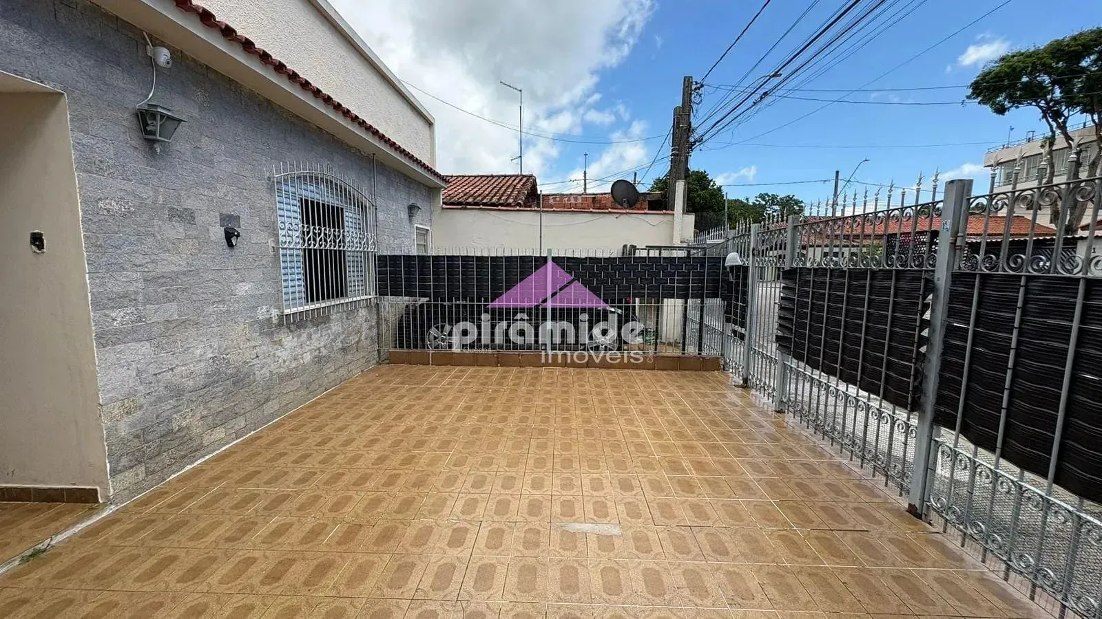 Casa, 3 quartos, 192 m² - Foto 2
